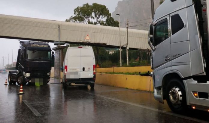 Camion testacoda