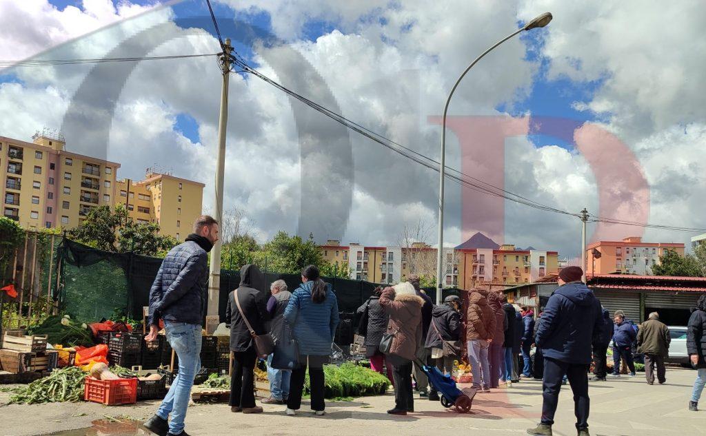 Zisa mercato abusivo