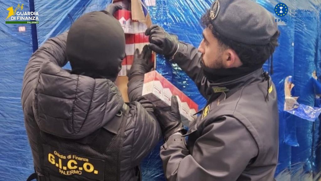Guardia di Finanza contrabbando sigarette