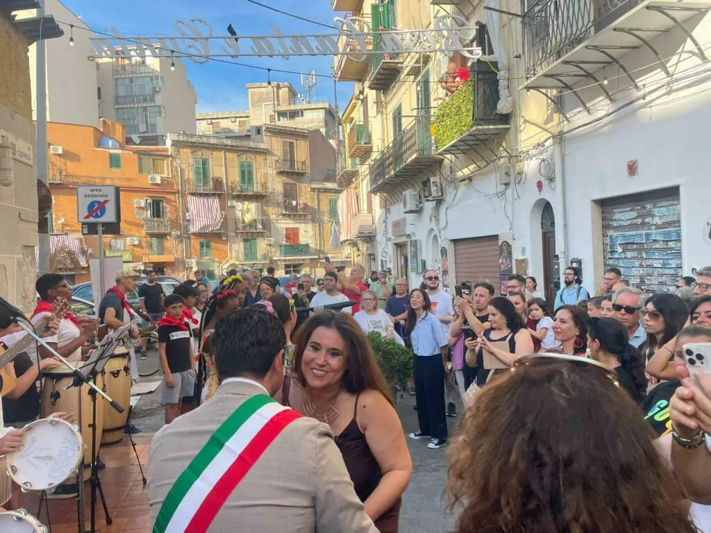 Inaugurazione area pedonale dedicata a Rosa Balistreri