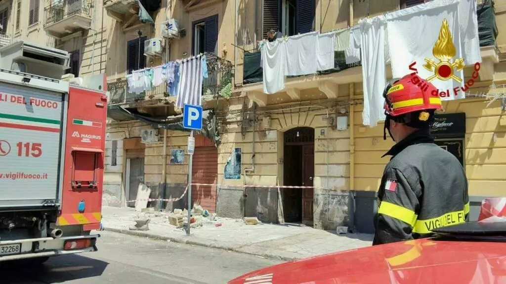 Crollo zona oreto balcone